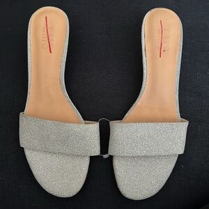 Women’s 37/US 6 Revolve LMS Silver Glitter Slip On Kitten Heel Mules Like-New